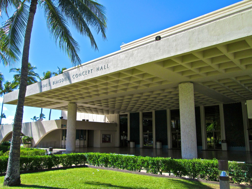 Neal S Blaisdell Center Modtraveler