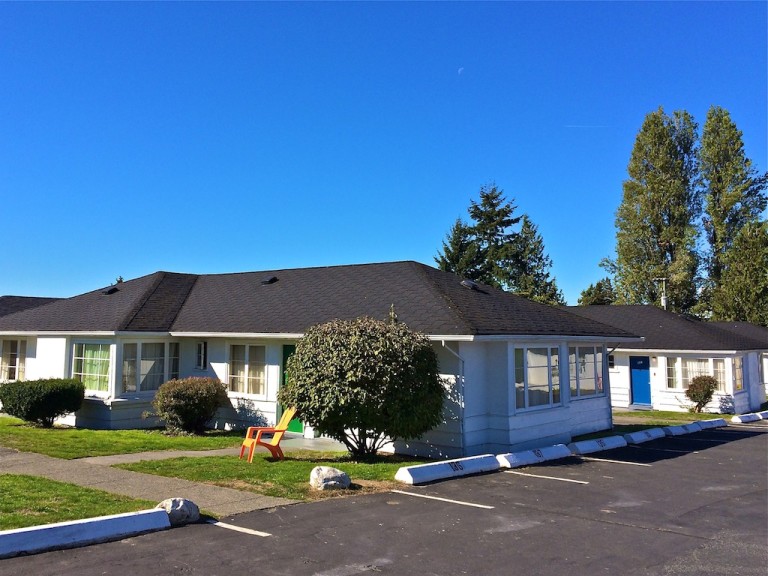 2400 Court Motel bungalows 2400 Court Motel bungalows