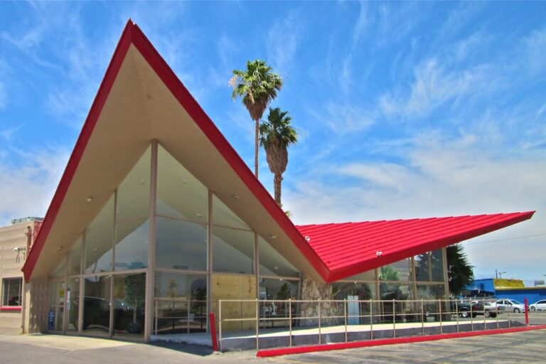 Googie Buildings 768x512