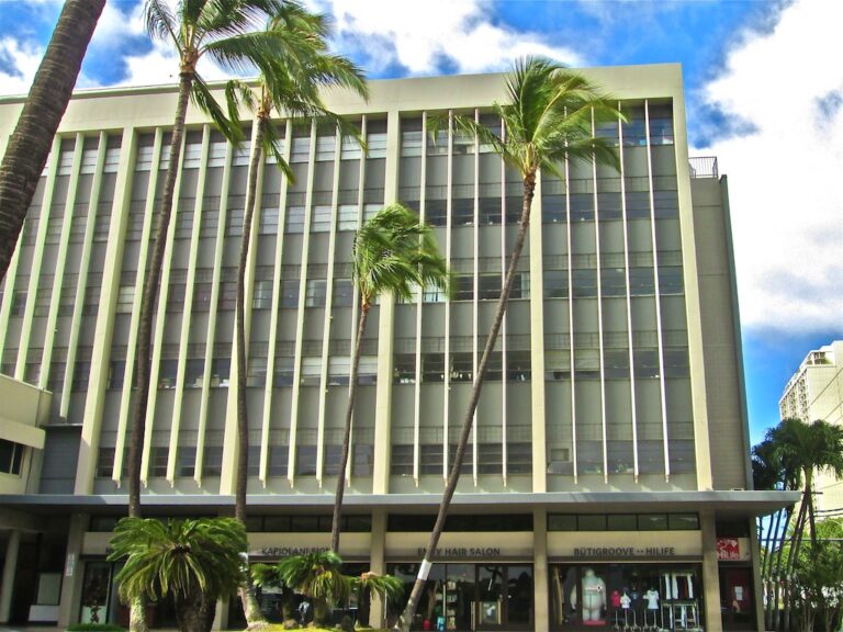 Kapiolani Ave 1 768x576