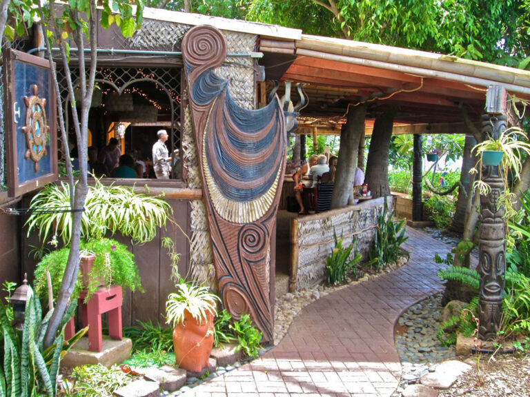 La Mariana Tiki Bar Restaurant 3 1 768x576